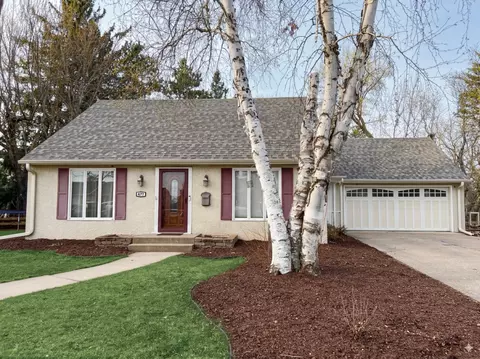 477 Idaho Ave E, Saint Paul, MN 55130