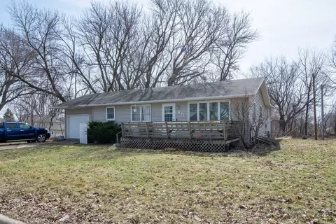 471 Sky View Ave, Lafayette, MN 56054