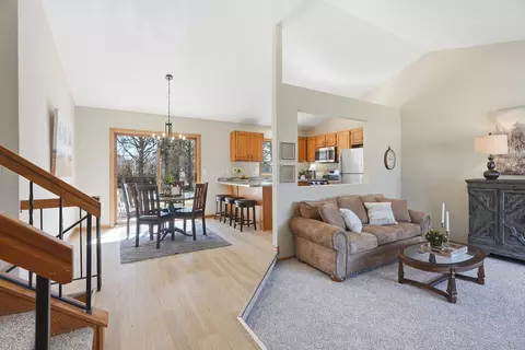 9227 79th St S, Cottage Grove, MN 55016