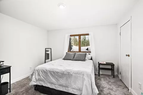 Bedroom - 114 Pine Ridge Rd, Esko, MN 55733 photo 6 of 8