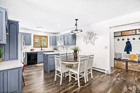 Kitchen - 114 Pine Ridge Rd, Esko, MN 55733 photo 2 of 4