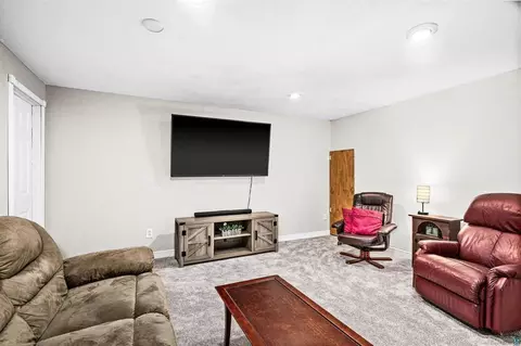 Living - 114 Pine Ridge Rd, Esko, MN 55733 photo 4 of 4