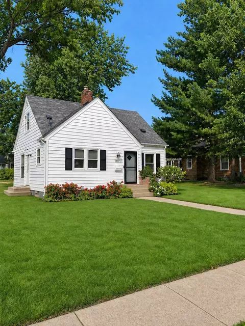 5912 Goodrich Ave, Saint Louis Park, MN 55416