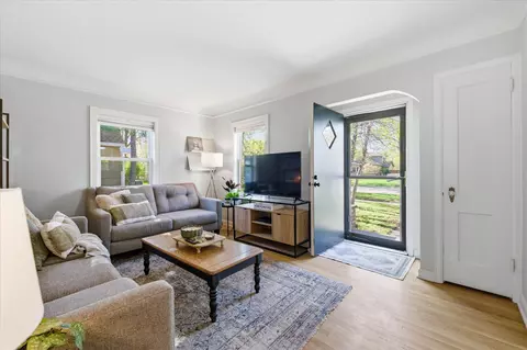 5912 Goodrich Ave, Saint Louis Park, MN 55416