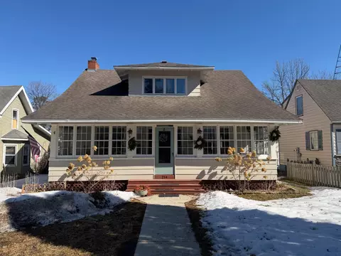 214 Main Ave S, Baudette, MN 56623