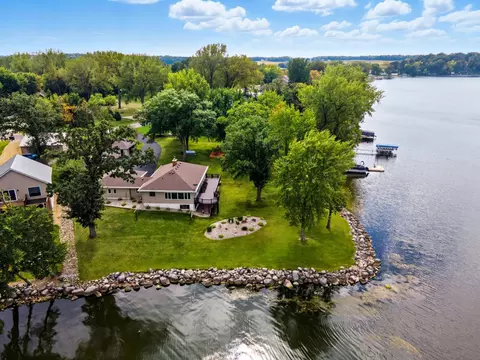624 Tetonka View Dr, Waterville, MN 56096