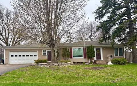 308 Monroe Ave S, Hopkins, MN 55343