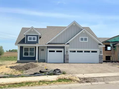 8550 Farmstead Ave NE, Monticello, MN 55362