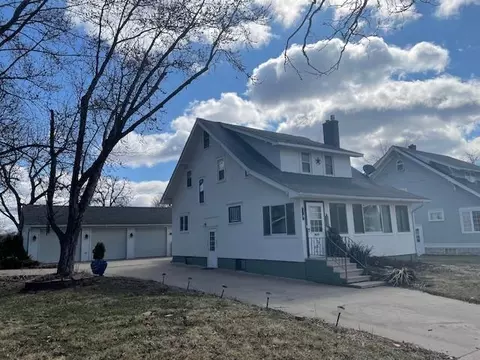 309 5th St SW, Austin, MN 55912