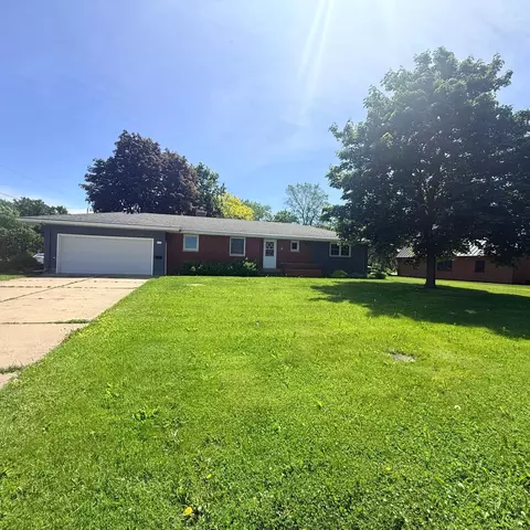 301 S Market St, Belle Plaine, MN 56011