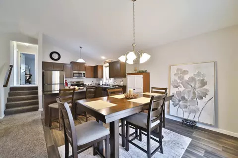 Dining - 959 Holton Ave, Brainerd, MN 56401 photo 2 of 3