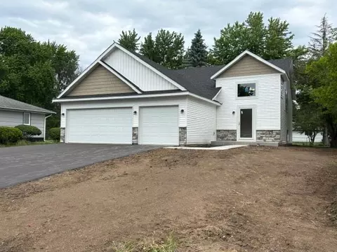 6649 167th St W, Rosemount, MN 55068