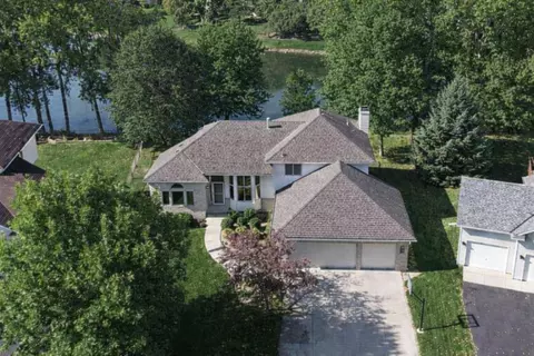 9025 Windsor Ter N, Brooklyn Park, MN 55443