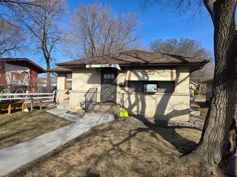 1098 26th Ave SE, Minneapolis, MN 55414