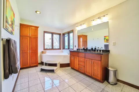 Bath - 6733 Church Rd, Brainerd, MN 56401 photo 2 of 4