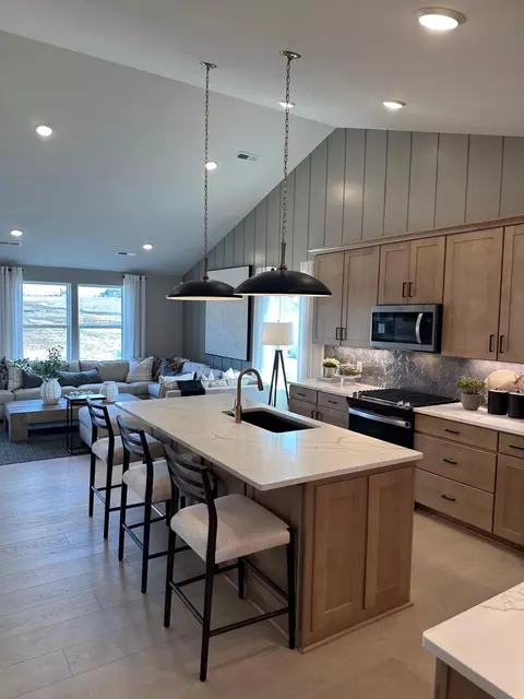 8810 63rd St S, Cottage Grove, MN 55016