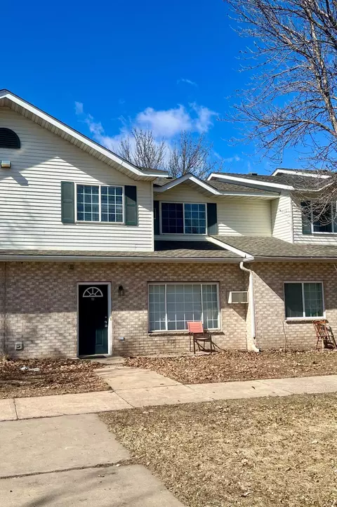 1259 Taylor St # 3, Shakopee, MN 55379
