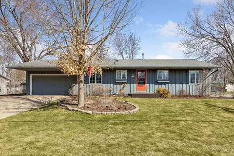 2500 Interlachen Dr, Stillwater, MN 55082