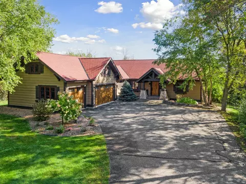 15749 58th St NW, Annandale, MN 55302