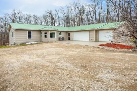 10100 Maple Ln, Detroit Lakes, MN 56501