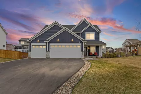 20037 Hamlet Ln, Lakeville, MN 55044