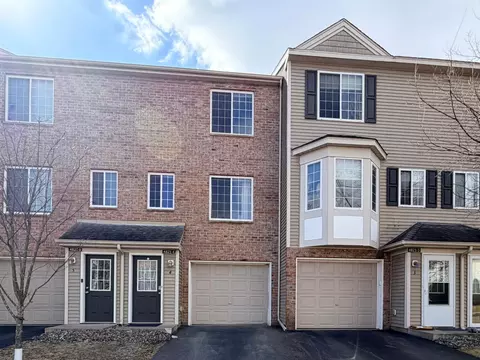 4821 Elm Dr N #4, Hugo, MN 55038