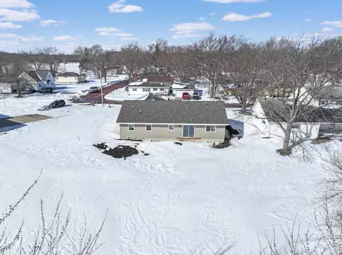 View/Area - 122 2nd St E, Tracy, MN 56175 photo 1 of 2