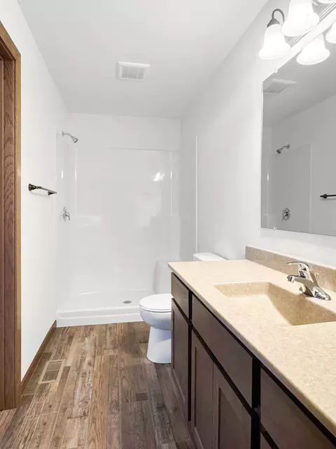 Bath - 122 2nd St E, Tracy, MN 56175 photo 2 of 5
