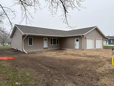 122 2nd St E, Tracy, MN 56175