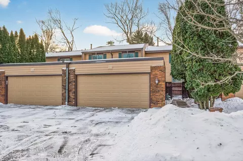 4757 Spring Cir, Minnetonka, MN 55345