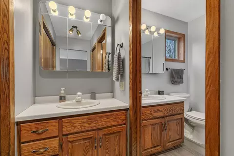 Bath - 680 E Isle St, Isle, MN 56342 photo 2 of 3