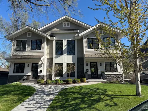 3932 W 49th St, Edina, MN 55424