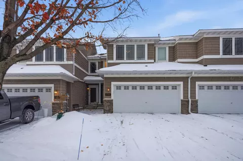 9796 Cupola Ln, Eden Prairie, MN 55347