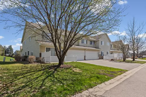 3053 Juniper Ln #D, Woodbury, MN 55125