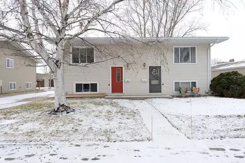 2366 20th Ave S, Fargo, ND 58103