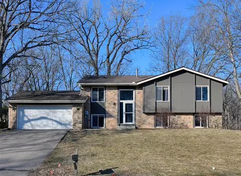 12102 Red Oak Ct S, Burnsville, MN 55337