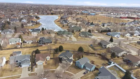 View/Area - 2846 33rd St S, Fargo, ND 58103 photo 6 of 9