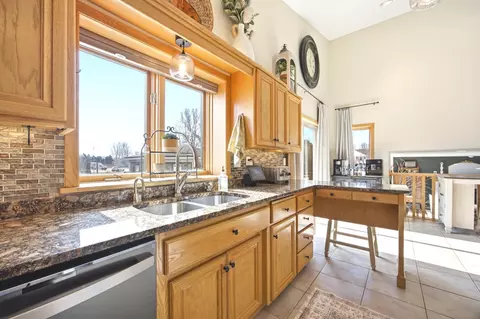 Kitchen - 2846 33rd St S, Fargo, ND 58103 photo 4 of 7