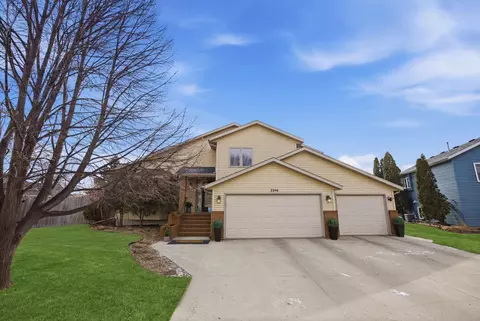 2846 33rd St S, Fargo, ND 58103
