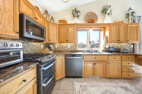 Kitchen - 2846 33rd St S, Fargo, ND 58103 photo 6 of 7