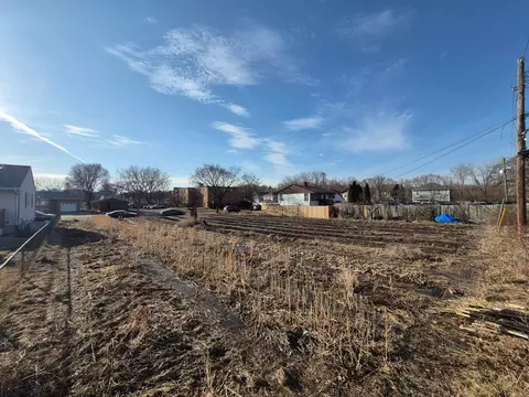 1190 Cumberland St, North Saint Paul, MN 55117