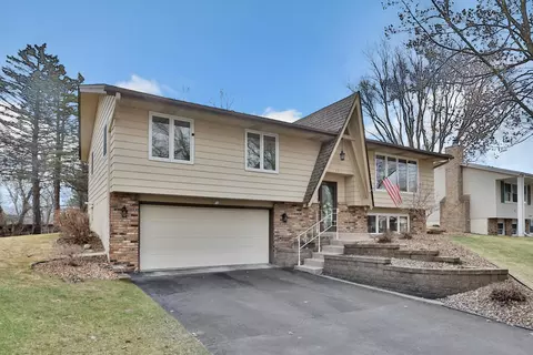 49 16th Ave SW, New Brighton, MN 55112