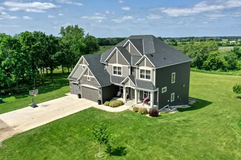18340 Forest Rd N, Forest Lake, MN 55025