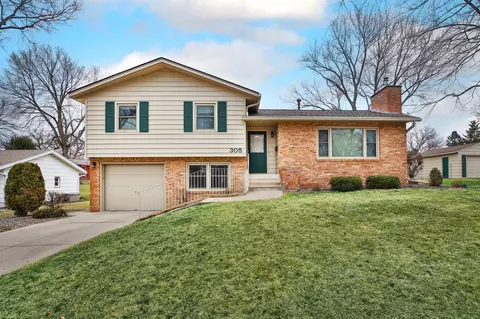 305 12th St SE, Waseca, MN 56093