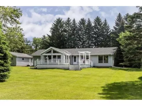 4465 Vicksburg Ln N, Plymouth, MN 55446