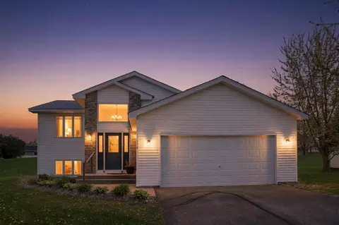 138 Alva St, Waconia, MN 55387