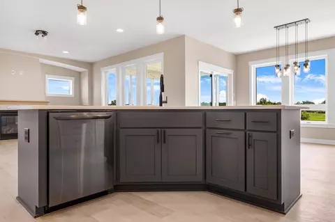 Kitchen - 5815 Echo Rd, Shorewood, MN 55331 photo 10 of 11