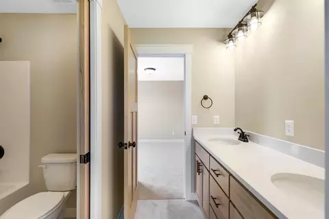 Bath - 5815 Echo Rd, Shorewood, MN 55331 photo 3 of 7