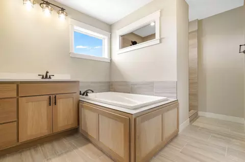 Bath - 5815 Echo Rd, Shorewood, MN 55331 photo 5 of 7