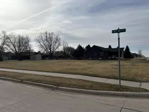 901 9th Ave SW, Pipestone, MN 56164